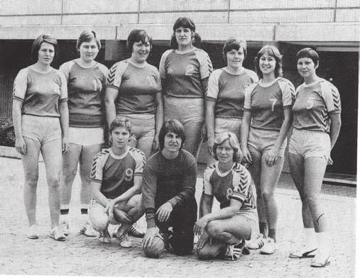 Das Bezirksligateam der HSG Bad Harzburg im Jahr 1978: (stehend von links) Gitti Kühling, Petra Pfeifenschneider, Hilma Zamoschny, Sabine McInally, Christa Liebau, Martina Margies, Annette Meyer;