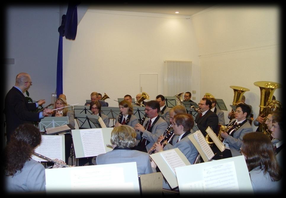 Das Orchester Der Musikverein 1874 Oberstein e.v. und der Musikverein 1900 Weierbach e.v. schlossen sich 2003 zu einer Spielgemeinschaft zusammen.