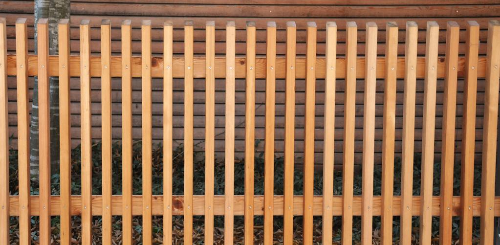 Lattenzaun Seca 4530 Natürlich und stilvoll Ein Holzzaun bietet die Möglichkeit die Grenzen zweier
