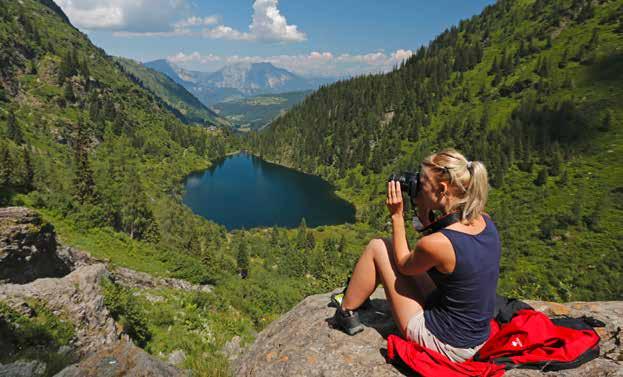 Die 3-Seen-Tour im Seewigtal: Bodensee, Hüttensee, Obersee (35 Punkte) Mit der neuen Wanderbuslinie fahren wir von Schladming zum Parkplatz Steirischer Bodensee beim Seewigtalstüberl, wo wir unsere