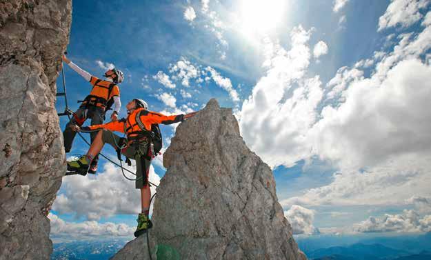 Tägliches Bergprogramm mit Bergführer FREITAG: Ramsauer Klettersteig zum Guttenberghaus. Dieser Klettersteig ist landschaftlich einer der Schönsten und auch konditionell anspruchsvoll.