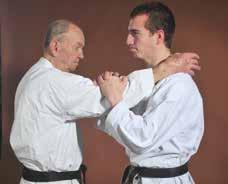 Karate & Ki Ki-Übungen Mit einigen einfachen Übungen kann der Karateka dem Phänomen Ki auf die Spur kommen, es gewissermaßen spüren und erfahren.