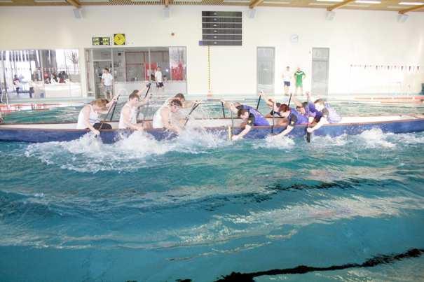 Ausschreibung zum 6. Bitterfelder Drachenboot-Indoorcup Veranstalter: Ort: 1. Drachenbootverein Goitzsche e.v. Sportbad Heinz Deininger Dürener Straße 25 06749 Bitterfeld-Wolfen / OT Bitterfeld Termin: Samstag, den 17.