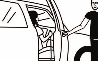 Der Betroffene setzt sich seitwärts auf den Sitz und zieht die Beine nach. Der Stock kommt immer zum Schluss ins Auto und wird zwischen Sitz und Tür verstaut.
