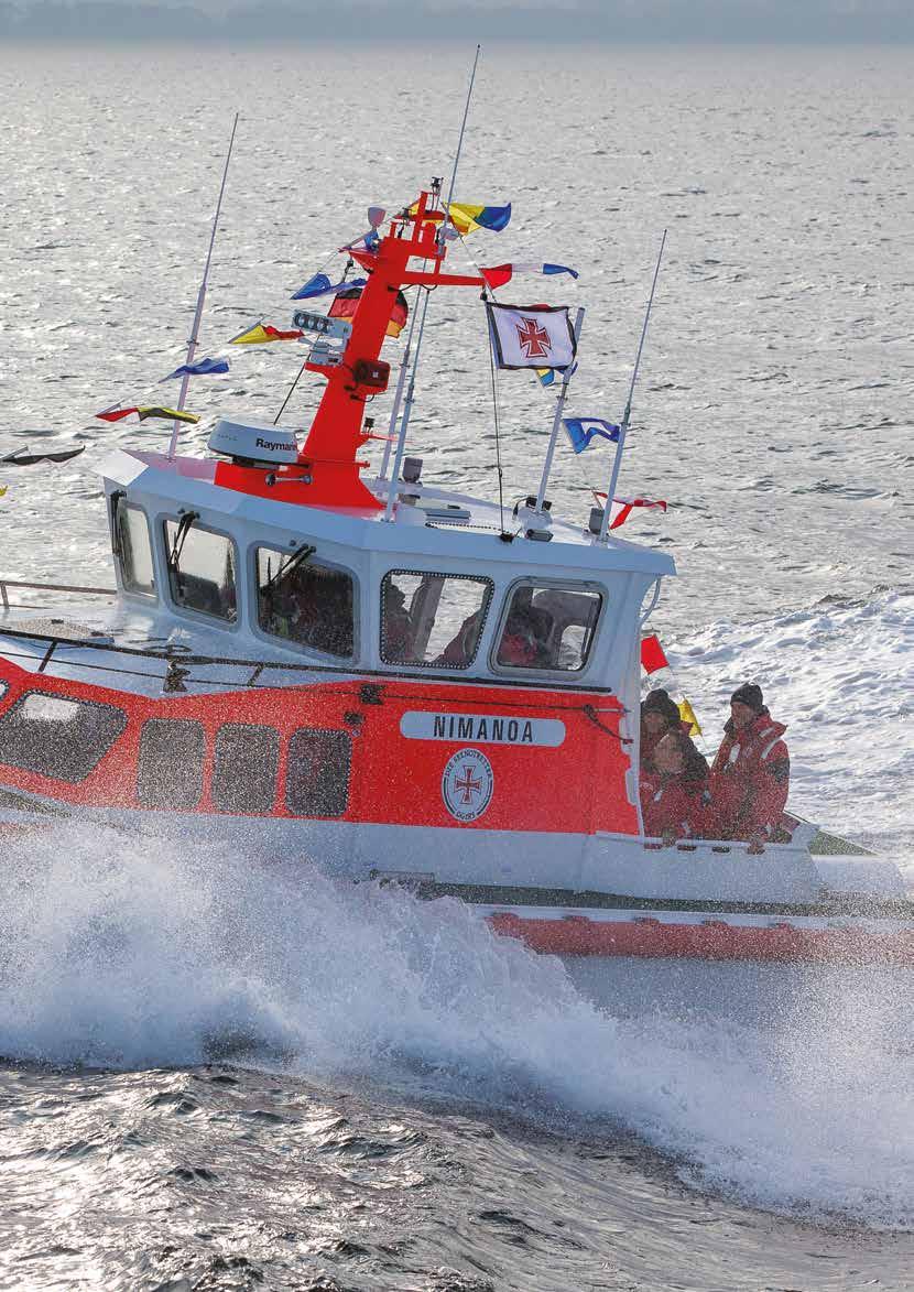 6 7 Bootschafterin Heike Götz tauft neues Seenotrettungsboot Ein besonderer Name für ein besonderes Boot: TV-Moderatorin Heike Götz hat am 8.