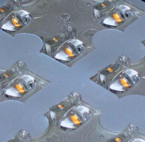 ?Typ IL 200 Deckenhänge- / -aufbauleuchte Aluminium pulverbeschichtet weißaluminium nach RAL LED - pro Modul 18, 33 oder 54 W Schutzart: IP67 Lichtsteuerung: Dali auf Anfrage Typ Länge A