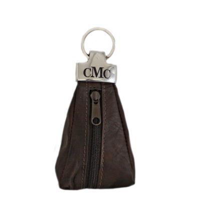 CMC Leder Schlüsselanhänger Chicer "CMC" Schlüsselanhänger aus echtem Leder. Größe: ca. 11,5x6,5x3 cm (HxBxT) VE: 4 Stck.