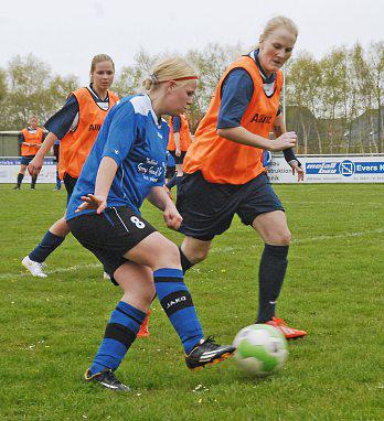 Conerus-Halle. Zur ersten Auswärtsbegegnung in der Vorrunde der Landesliga Nordwest trifft die weibliche C-Jugend um 17 Uhr als Liga-Neuling auf den VfL Oldenburg.