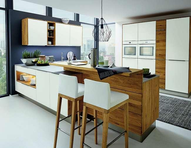 Das pure Leben Mit der Eröffnung des neuen Massivholzstudios bei Küchen Brügge in Neumünster ist es nun jedem möglich, sich seinen Küchentraum zu erfüllen und dieser strotzt nur so vor Lebendigkeit.