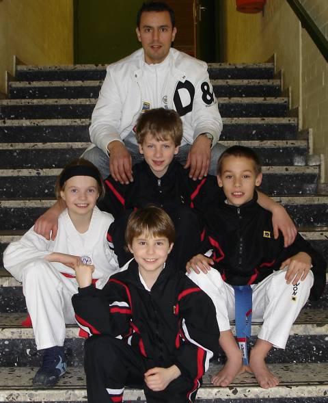JSV Sportler in den Landeskader berufen Am 05.03.06 fand in Essen ein Taekwondo Landeskaderlehrgang statt.