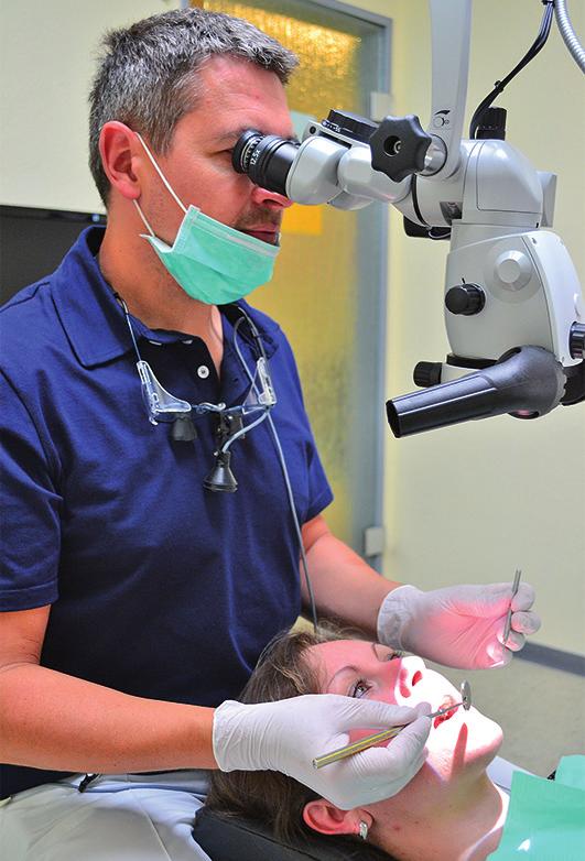 7 Anzeige Die mikroskopische Wurzelkanalbehandlung Die starke Methode der Zahnerhaltung Die Vision von der lebenslangen Zahnerhaltung Die vornehmste Aufgabe eines Zahnarztes ist es, die natürlichen