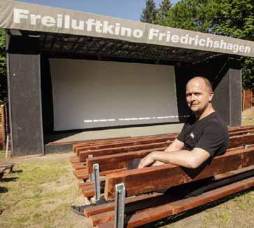 Juni 2017 Aus Friedrichshagen berichtet / Anzeigen Schöneiche Konkret 21 Kino, Popcorn, Sternenhimmel Freiluftkino Friedrichshagen startet in die Saison Man kann es nicht nur sehen, es riecht auch