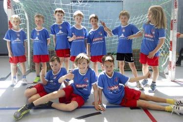 Beim heutigen Turnier werden somit einige Kinder ihr erstes richtiges Handballspiel erleben! Die Minis haben in dieser Saison erfolgreich an Mini- Die männlichen Minis des ATSV in der Saison 2015/16.