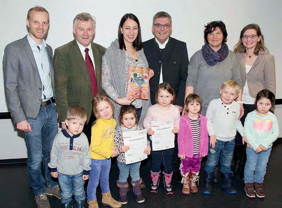 Jahr des Bodens hinterließ Spuren Am 1. Februar kürte Agrar- Landesrat Josef Schwaiger die Sieger des Salzburger Schulwettbewerbs zum Internationalen Jahr des Bodens 2015.