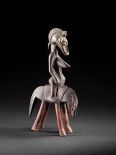 16'615 USD 24'000 5031 Figur der Senufo, Elfenbeinküste Holz, H = 38 cm CHF 10'000