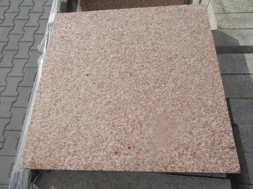 gestockt 2 Granit-Bodenplatten 30,00 EUR / m² 6,56