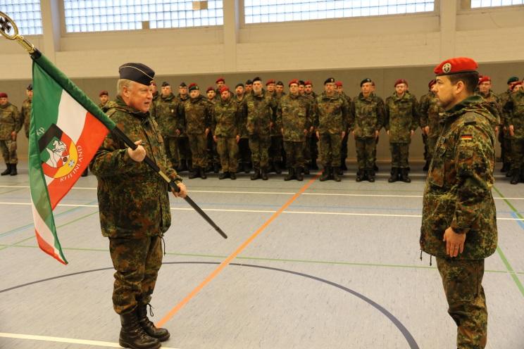 Seit ihrer Aufstellung im Sommer 2013 führte Oberstleutnant d.r. Axel Wild (links im Bild) die Geschicke der Kompanie mit dem Beinamen Rheinland.