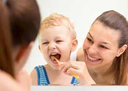 Die richtige Zahnpflege Zähne putzen: Ab dem ersten Milchzahn putzen. Mindestens zwei Mal täglich zwei Minuten lang! Bis zum 10. Lebensjahr putzen die Eltern nach.