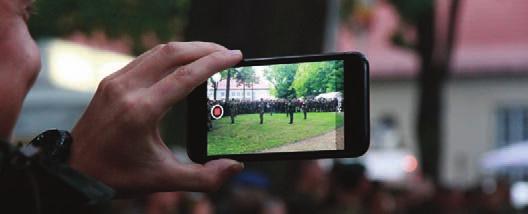 Der Gardist Schrippenfest 2015 Wenn alte Geschichte auf junge Geschichten stößt Selfie mit Drillteam: Semper talis the same procedure as every year Die Sonne strahlt an diesem Donnerstag, den 10.