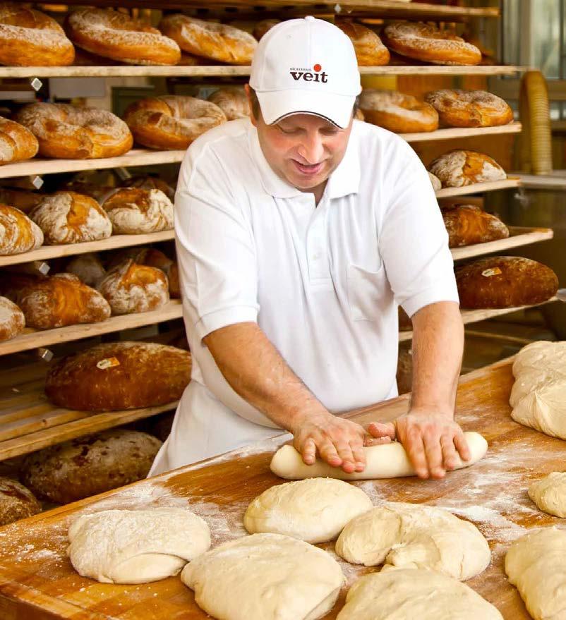 Mit Herz und hand für die Menschen in der Region Beim Bäckerhaus Veit wird bewusst vieles noch von Hand gemacht.