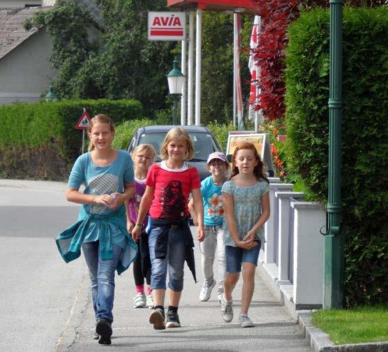 Ferienspiel 2011 Musikalische Schnitzeljagd Am 1.August hatten die Kinder von Ertl die Möglichkeit, im Rahmen der Ferienspiele des Kulturvereins bei einer Musikalischen Schnitzeljagd mitzumachen.