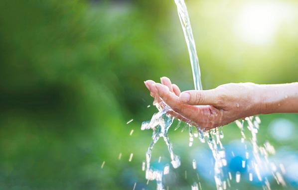 Regenwassermanagement mit System DAS KOMPLETTPROGRAMM 2018 TANKSYSTEME Platin und Carat KOMPLETTLÖSUNGEN für Haus