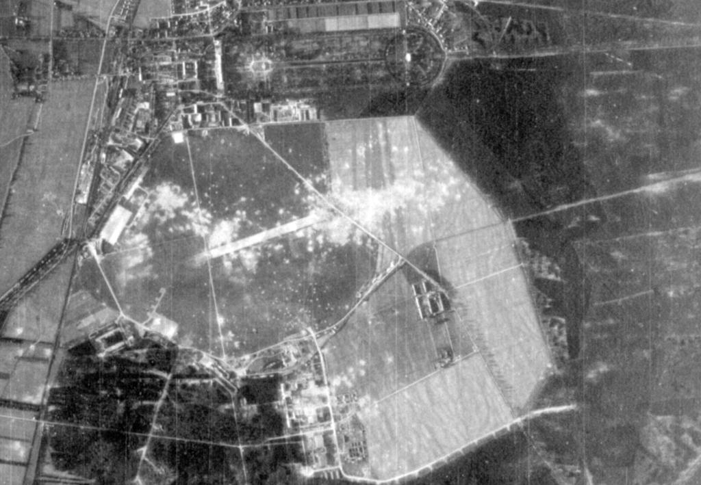 An ihre Stelle traten Fliegerschulen der Luftwaffe. Schleißheim wurde dabei zum zentralen Standort für Jagdfliegerausbildung.