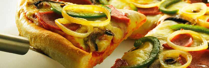 PIZZA In der italienischen Tradition findet die Pizza Gefallen, wenn sie fein und knackig oder dick und vollmundig mit leicht hochgewölbten Rändern ist.