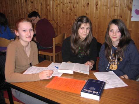 Kinderkirche Jugend Rückblick 2011: Konfirmation von 48 Jugendlichen Jugendfahrt nach Budapest Neues