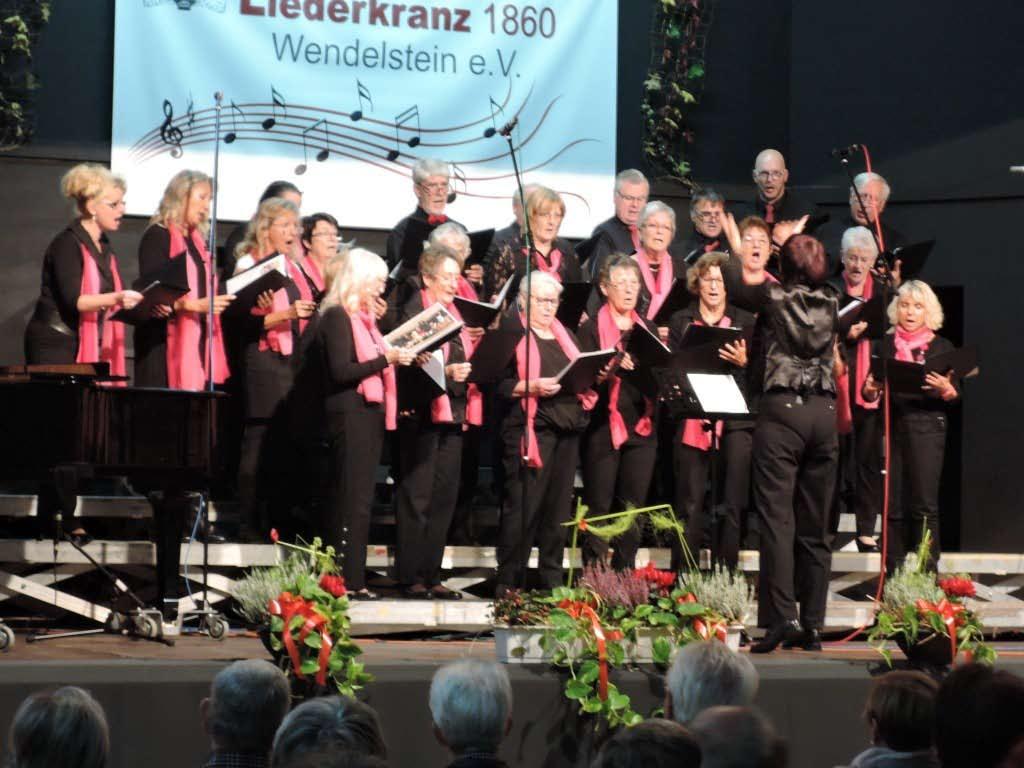 Sänger- und Seniorentag Der diesjährige Sängertag der Sängergruppe Wendelstein fand am 23. Oktober in der Waldhalle in Großschwarzenlohe statt. Ausrichter war der Liederkranz Wendelstein.