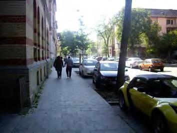 , 2008) wurden resultierend aus den Stadtteilspaziergängen und aus den Begehungen der Fußwegeachsen in Kreuzungsbereichen mit Hauptfußwegen Mängel für