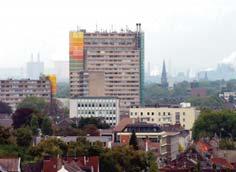 verschiedener baulich-gestalterischer Herausforderungen und punktuell erkennbarer funktionaler Mängel wurde die Stadt Krefeld im Jahr 2006 mit dem Gebiet der Innenstadt in das Bund- Länder-Programm