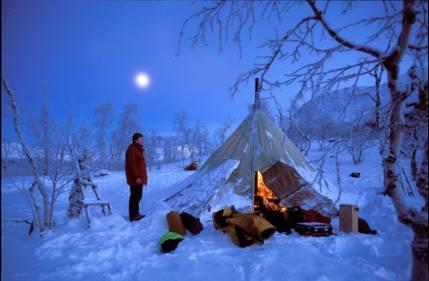 6. Tag Ziel der heutigen Etappe ist ein richtiges Lavvu, das traditionelle Zelt der Sami, der Urbevölkerung des