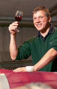 1.9 Winzer/in Seit einem Besuch auf einem Weingut möchte ich Winzer werden. Mich begeistert es, wie aus Trauben Weine, Sekt oder Saft entstehen.