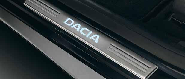Einstiegsleisten mit Dacia Schriftzug. 2. Beleuchtete Einstiegsleisten Dacia Eine elegante und moderne Ausstrahlung, wann immer Sie die Tür öffnen.