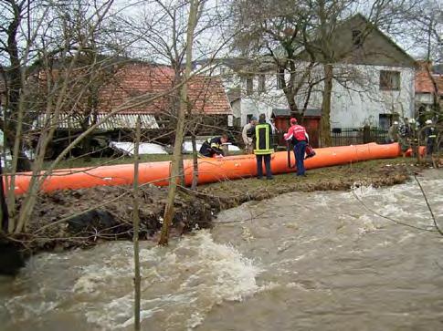 4.5.5 Mobile Hochwasserschutzsysteme Hochwasserschutzsysteme, die erst während eines Hochwasserereignisses aufgebaut werden, stellen für einige Gebiete eine Notwendigkeit bzw.