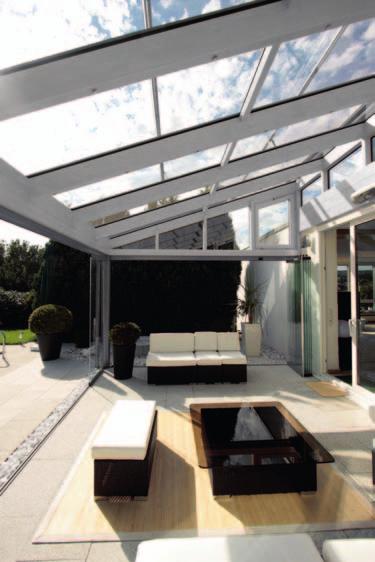 Verglasung der Dachfläche (bauseitig) WAREMA Terrassendächer bieten eine cleve re Anbindung für