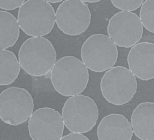 Die Al 2 O 3 -Schicht besitzt eine amorphe Struktur mit glatter Oberfläche, die TiN-Schichten sind hingegen nanokristallin.