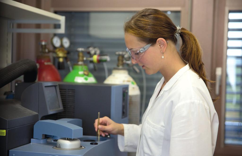 Bachelorstudium. Das Bachelorstudium Technische Chemie dient der Berufsausbildung von ingenieur- und naturwissenschaftlich orientierten ChemikerInnen.