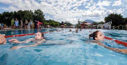 Juli 2014 legten sich mehrere Salzburger Schulklassen im Freibad Leopoldskron so richtig ins Zeug und schwammen im Rahmen der Aktion»Die Schule geht baden«3926 Längen für einen guten Zweck.