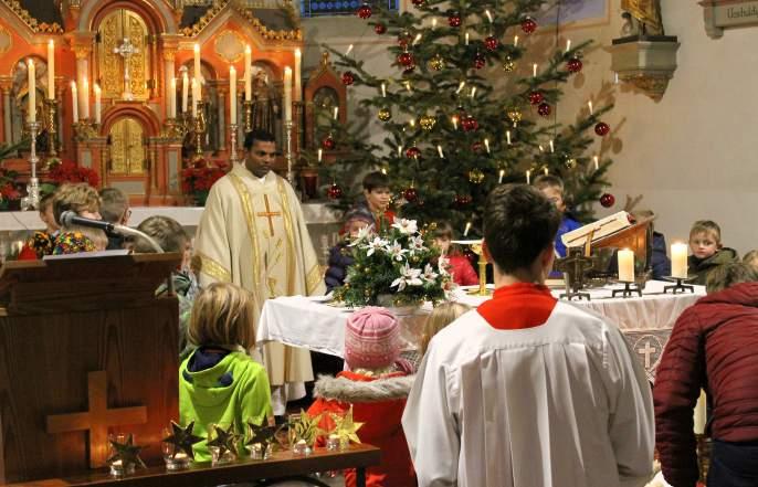 Am 24.12.2016 fand die Kinderchristmette traditionell in Neukirchen statt.