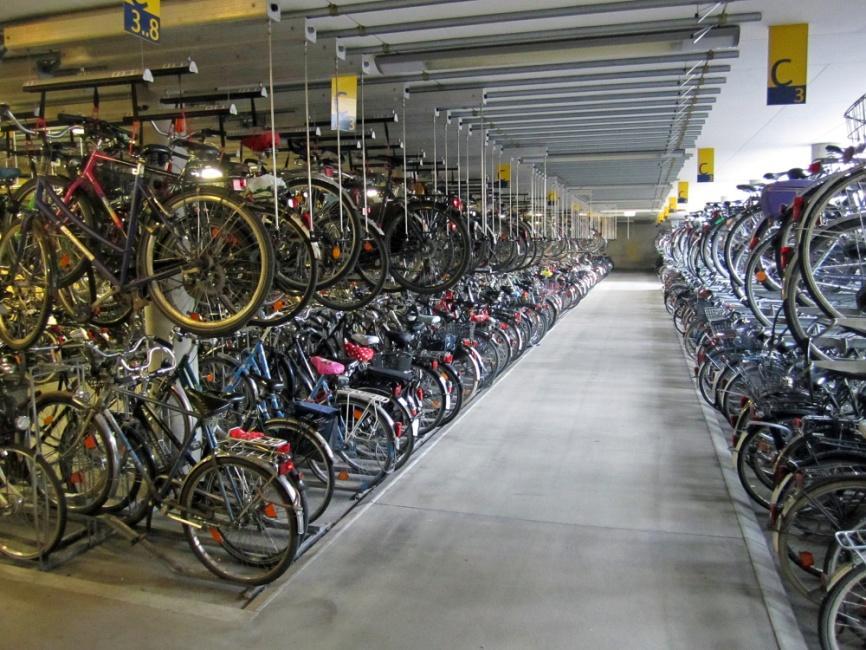 Punkt 3 Fahrradstation am Bahnhof Bahn & Bike kombinieren