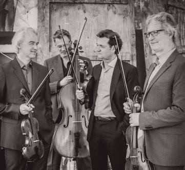 Sa 28.04. Modern String Quartet spielt The Rites of Swing Joerg Widmoser (Violine), Winfried Zrenner (Violine), Andreas Hoericht (Viola), Thomas Wollenweber (Cello).