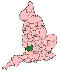 Im Süden bilden Borough of Swindon, Wiltshire und South Gloucestershire (7) die Begrenzung von Gloucestershire, wobei South Gloucestershire heute eine eigenständige Unitary Authority (vergleichbar