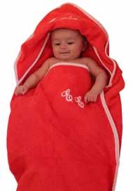 Mit unseren kuschelweichen Babylaken sind Babys und Kleinkinder nach dem Bad oder während der Ruhephasen wohlig warm gebettet.