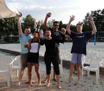 Ablauf Beachvolleyball-Turnier: Beach and Lake Summersplash In 4-6er Teams treten die