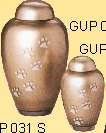 Den meisten Urnen kann mit einer Gravur, Folienbeschriftung in Gold oder Silber, erhabenen Klebebuchstaben oder einem Transferbild