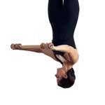 Er kann vertikal und horizontal eingesetzt werden, um den Körper in Balance zu halten, zu