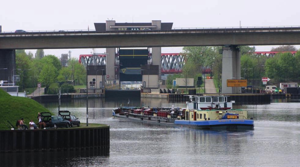 Güterverkehr 15 Rhein-Herne-Kanal (RHK) An den Eingangsschleusen zum Rhein-Herne-Kanal, der Schleuse Duisburg Meiderich und der Ruhrschleuse, wurden 212 insgesamt rund 13,8 Mio. t Güter transportiert.