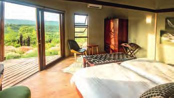 Rhino Ridge Safari Lodge im Hluhluwe Reservat Sie logieren auf dieser Reise für eine Nacht in der 2015 neu eröffneten Rhino Ridge Lodge in privilegierter Lage im Herzen des Hluhluwe Reservats.